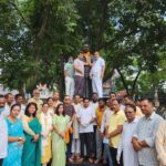 एयरपोर्ट पर कैसे यात्रियों का स्वागत किया गया