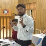 नवोदय में विद्यार्थियों की स्वास्य जांच