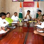 चंपावत डीएम के समक्ष अफसरों ने कितने माह की कार्ययोजनों को साझा किए