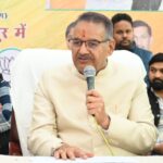 भुगतान न होने पर भाजपा नेता ने दी विवि में धरना देने की धमकी