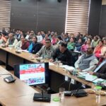 रुद्रपुर में भजन पर झूमे श्रोता