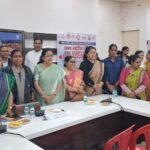 ईमानदारी के लिए पुलिस हेम को किया सम्मानित