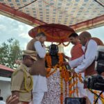 डीएम ने किया गैस वितरण का निरीक्षण