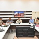 श्रमिकों ने मनाया काला दिवस, श्रम कोड्स की प्रतियां फूंकी