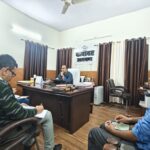 श्रीलंका में भारत का परचम लहराने वाले क्षितिज को महापौर ने किया सम्मानित