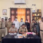 अमेरिका में असिस्टेंट प्रोफेसर बनीं आयुषी को डीएम मनीष ने किया सम्मानित