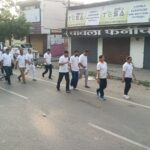 न्यायालय के आदेश पर मुनादी करा आरोपितों की संपत्ति कुर्की उद्घोषणा की कार्रवाई