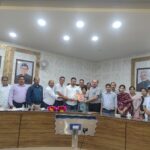 पंतनगर की संजय, वाल्मीकि एवं मस्जिद कॉलोनीवासियों की मांग को लेकर पूर्व विधायक राजेश  ने मुख्यमंत्री धामी से मिले