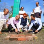 मुख्यमंत्री धामी ने शहीद ऊधम सिंह की आदमकद प्रतिमा का किया अनावरण