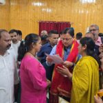 केंद्र एवं राज्य सरकार की योजनाओं की जिलाधिकारी ने की समीक्षा