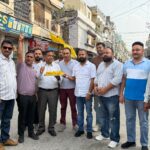 पंतनगर बीजों की खरीद को उमड़े किसान