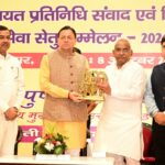 गाजे-बाजे और आतिशबाजी के बीच निकली महावीर ध्वज यात्रा,