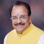 विधायक शिव ने मां दुर्गा के चरणों में शीश नवाकर लिया आशीर्वाद
